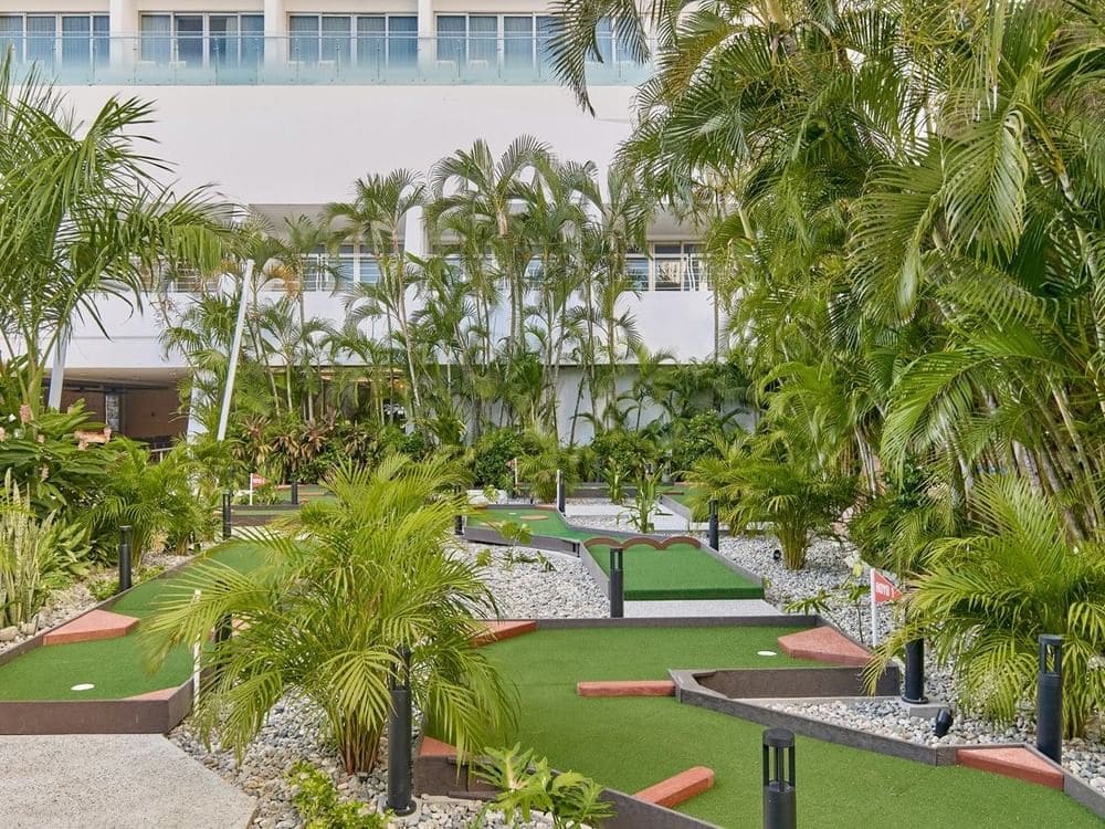 mini golf fiesta americana acapulco